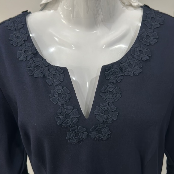 Beautiful comfortable Talbots size 10 (navy blue ) - Picture 4 of 7